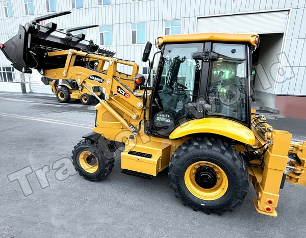 Massive 3CX Side Shift Backhoe Loader In Ghana