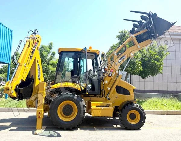 Massive 3CX Side Shift Backhoe Loader In Ghana