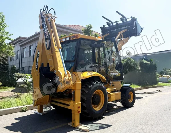 Massive 3CX Side Shift Backhoe Loader In Ghana